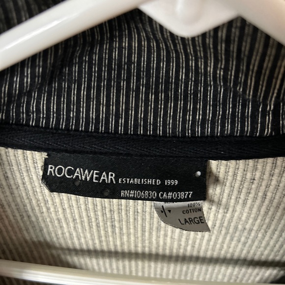 RARE VINTAGE ROCAWEAR JACKET size large - Picture 3 of 3